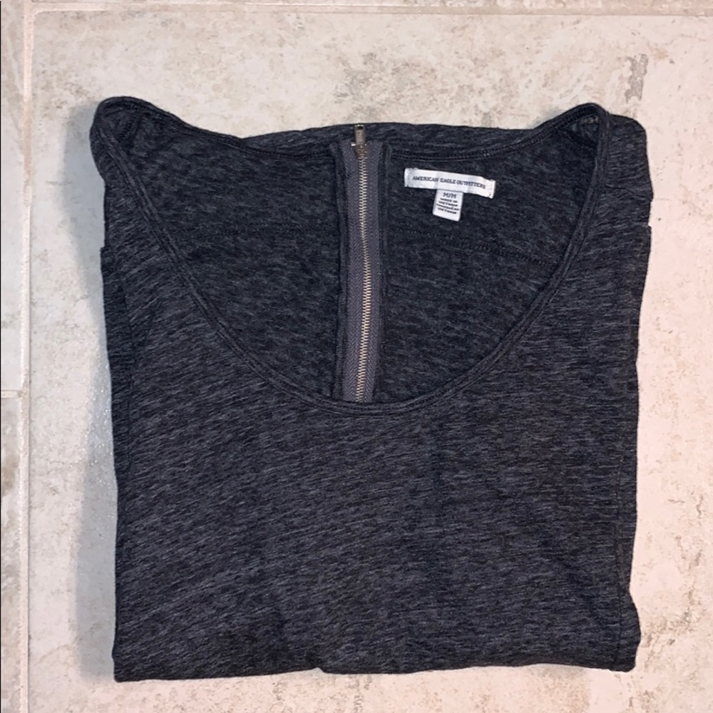 American Eagle Tshirt - Medium